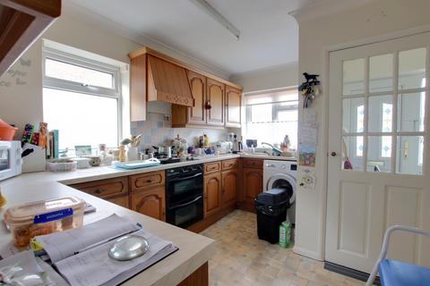 3 bedroom semi-detached bungalow for sale, CHERRY TREE AVENUE, FAREHAM