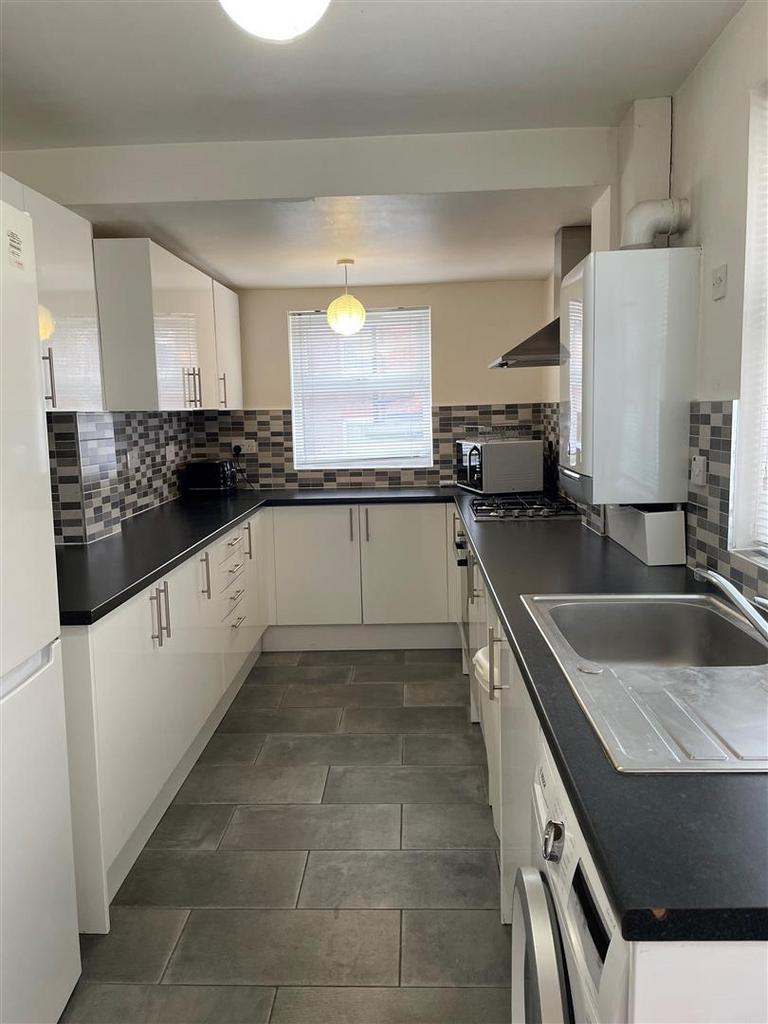 Kitchen-.jpg