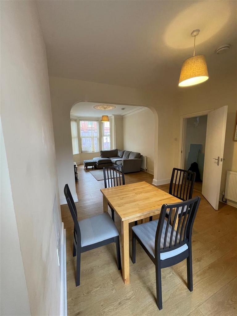 Living dining room.jpg