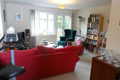 2 bedroom flat for sale, Broome Way, Banbury