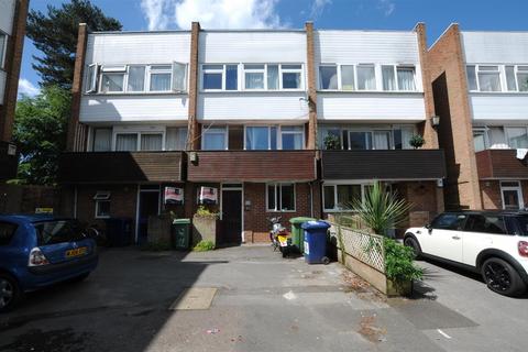 undefined, Horwood Close