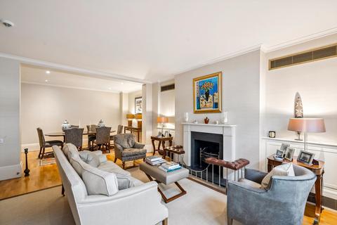 undefined, St Michaels Mews, Belgravia Place, Belgravia, London, SW1W