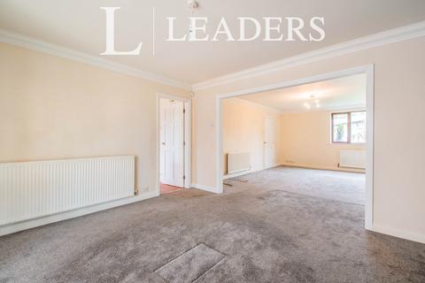 5 bedroom detached house to rent, Rising Bridge Road, Haslingden, BB4