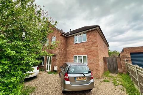 undefined, Ashwood Avenue, Uxbridge