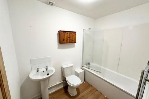 undefined, Ashwood Avenue, Uxbridge