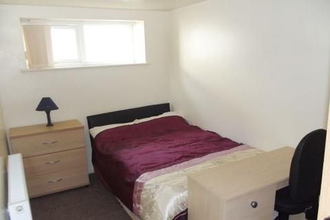 1 bedroom flat to rent, Birchfields Road, Manchester M13