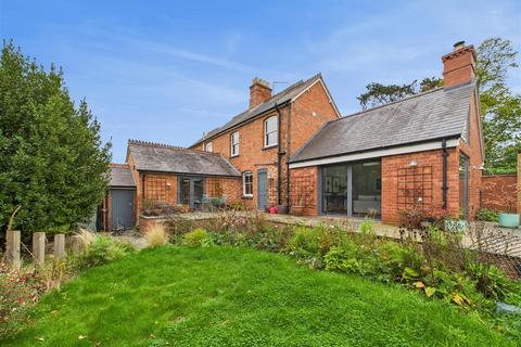 2 bedroom semi-detached house for sale, Wellesbourne Road, Alveston CV37