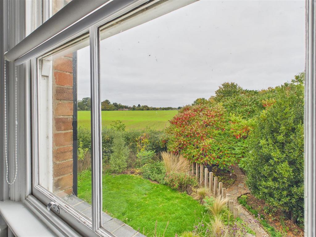 CAM05251 G0-PR0094-STILL037.jpg