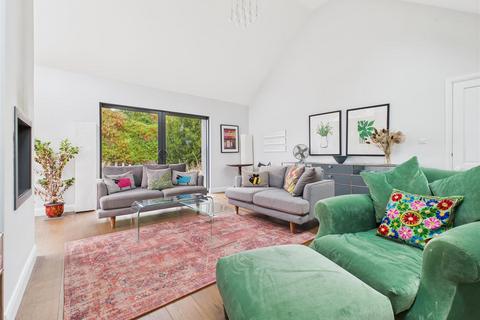 2 bedroom semi-detached house for sale, Wellesbourne Road, Alveston CV37
