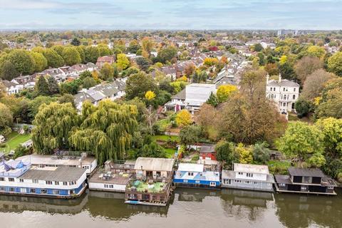 undefined, Park House Gardens, Twickenham TW1