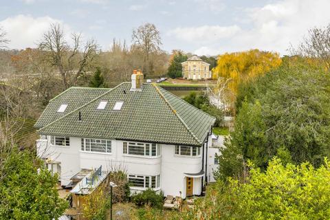 undefined, Park House Gardens, Twickenham TW1
