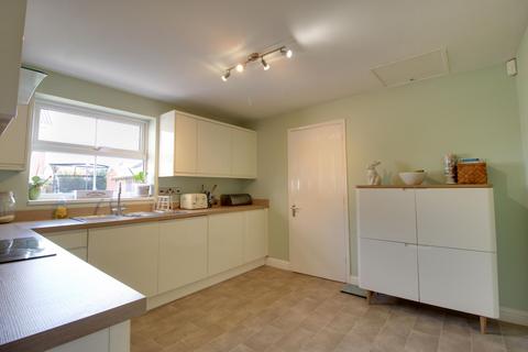 3 bedroom detached house for sale, Yeats Close, Swindon, SN25