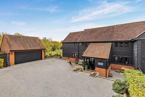 4 bedroom semi-detached house for sale, Pages Lane, Romford