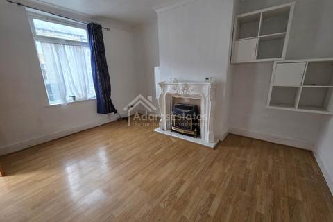 3 bedroom terraced house to rent, Thornville Street, Dewsbury
