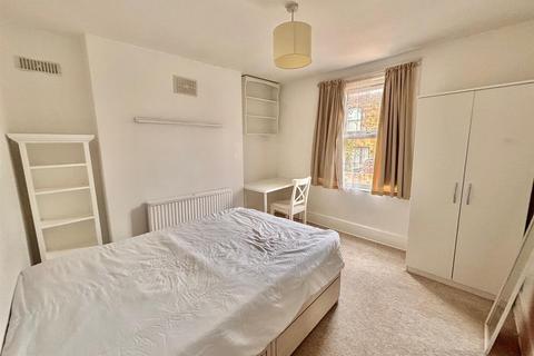 3 bedroom flat to rent, Ashburnham Road, Kensal Rise, London