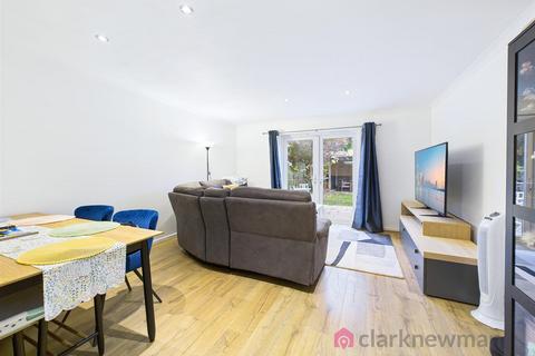 3 bedroom semi-detached house for sale, Mathams Drive, Bishop's Stortford CM23
