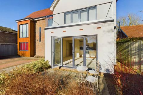 undefined, Odyssey, 40 Thame Road