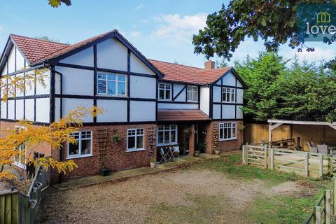 undefined, Carlton Road, Manby LN11
