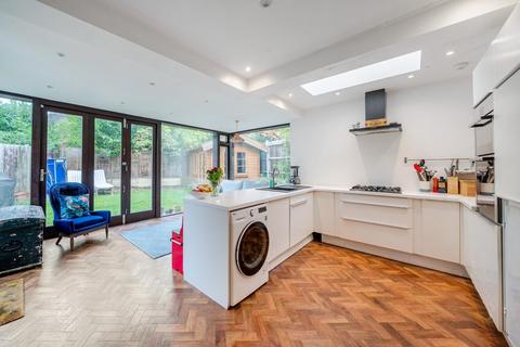 undefined, Red Post Hill, London, SE24