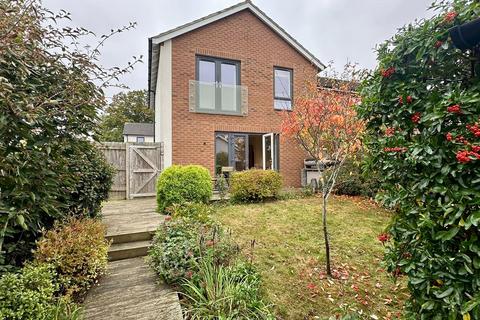 3 bedroom semi-detached house for sale, Moorcroft Lane, Hereford