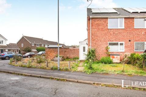 3 bedroom house to rent, Sturdee Close, IP24