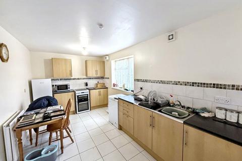 28 Burnside, Bedlington, NE22 7JH
