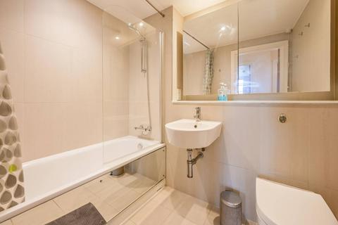 3 bedroom flat to rent, Parkview Apartments, E14, Poplar, London, E14