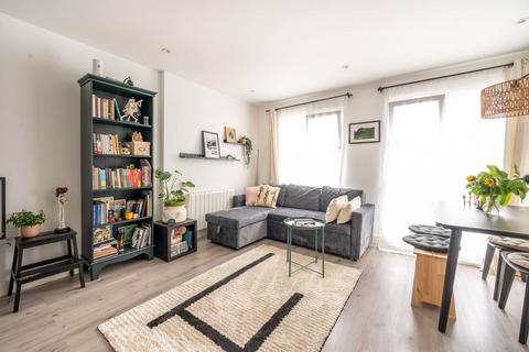 1 bedroom flat for sale, Cranbrook Mews, Walthamstow, E17