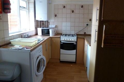 6 bedroom house to rent, Horwood Close