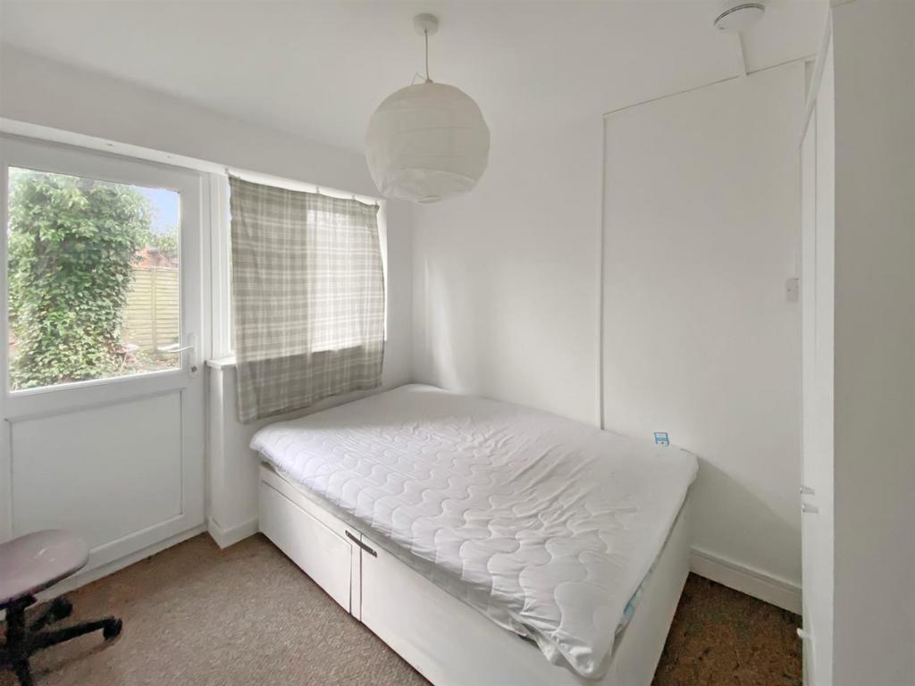 11 Horwood 3.jpg