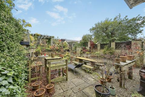 undefined, Dingley Road, Edgerton, West Yorkshire HD3