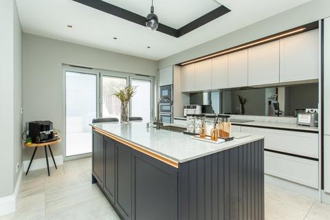 48 Beacon Hill, Herne Bay, CT6 6JN