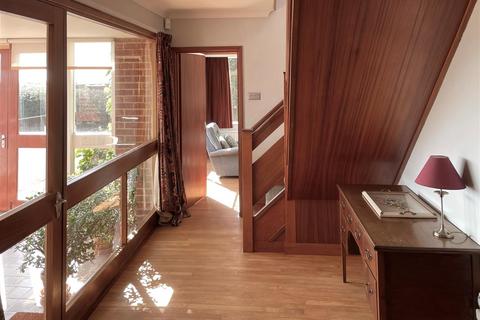 3 bedroom house for sale, North Drive, Great Yarmouth