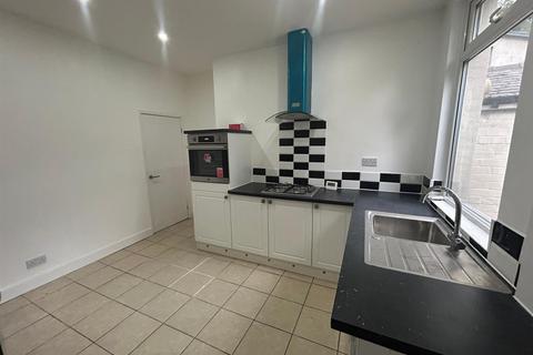 2 bedroom terraced house for sale, Oldham Road, Ashton-Under-Lyne OL7