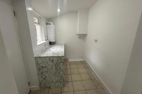 2 bedroom terraced house for sale, Oldham Road, Ashton-Under-Lyne OL7