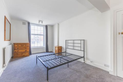 4 bedroom flat to rent, Broadlands Mansions, Broadlands Avenue, SW16