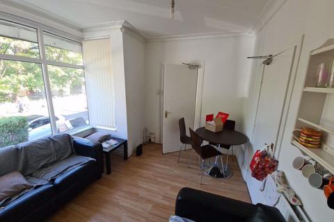 3 bedroom house to rent, Brudenell Road, Leeds LS6