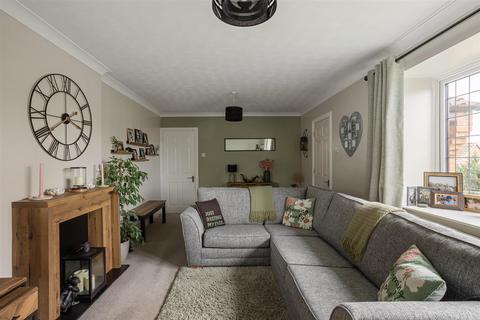 1 Castelo Grove, Pickering, YO18 7JU