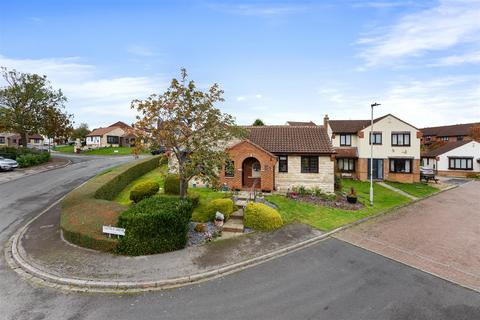 1 Castelo Grove, Pickering, YO18 7JU