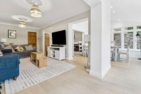 undefined, Acacia Road, Hampton TW12