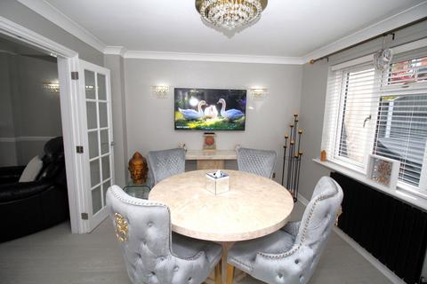 4 bedroom detached house for sale, Greyfriars Close, Dudley DY1