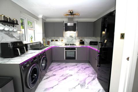 4 bedroom detached house for sale, Greyfriars Close, Dudley DY1