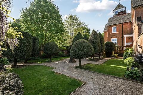 2 bedroom apartment to rent, Ranmore Common, Dorking