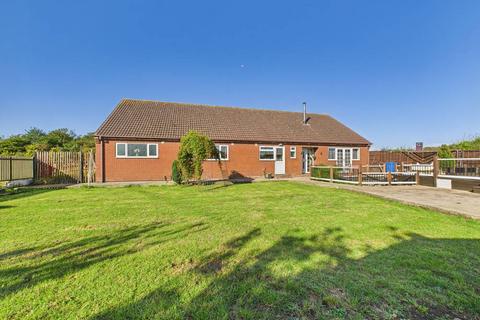 5 bedroom detached bungalow for sale, Barmston Lane, Woodmansey, HU17 0TP