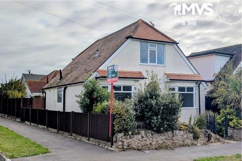 Hazlemere Road, Holland-on-Sea