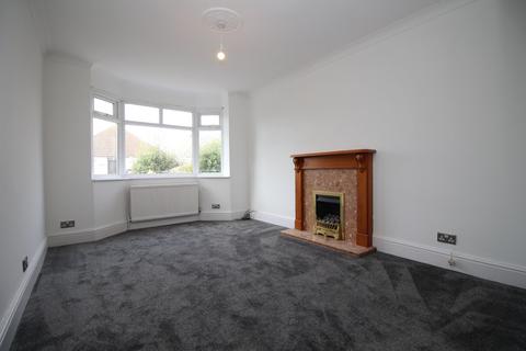 3 bedroom bungalow for sale, Hazlemere Road, Holland-on-Sea