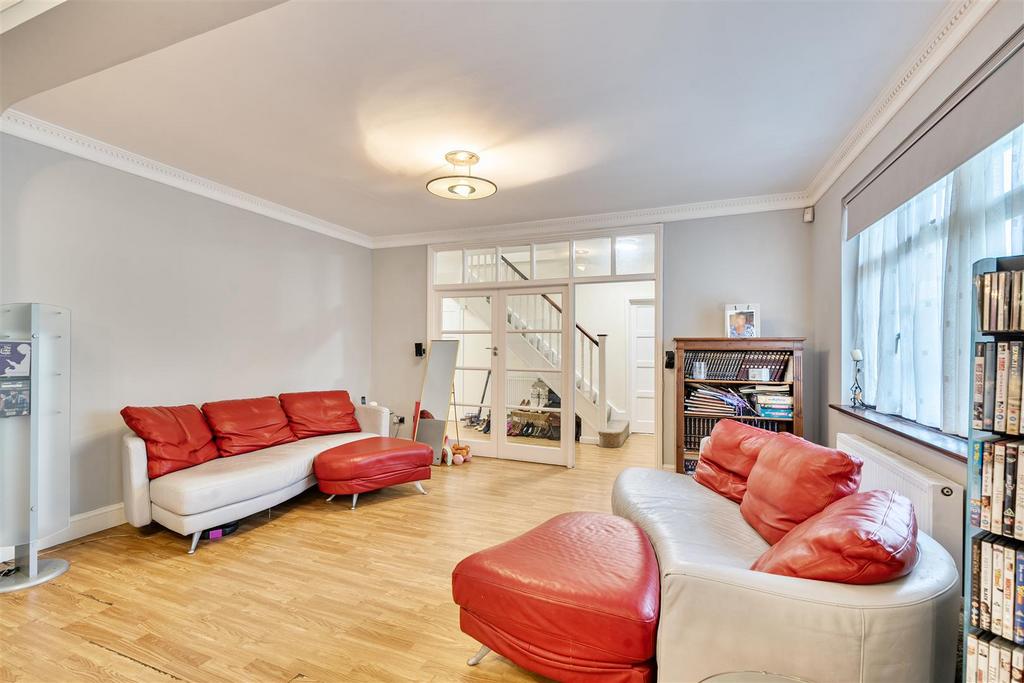 Living Room: