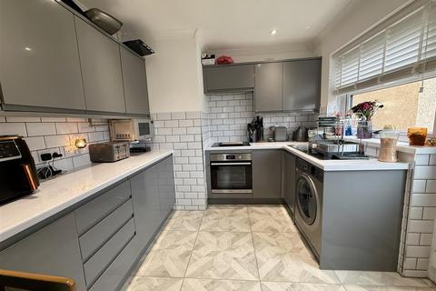 2 bedroom semi-detached bungalow for sale, Bryn Onnen, Aberdare CF44