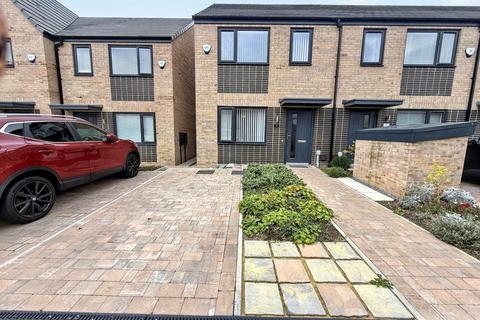 2 bedroom end of terrace house for sale, Smelters Court, Stockton, Stockton-on-Tees, Durham, TS18 2GG