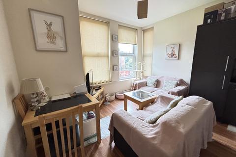 1 bedroom flat to rent, Brudenell Grove, Leeds LS6